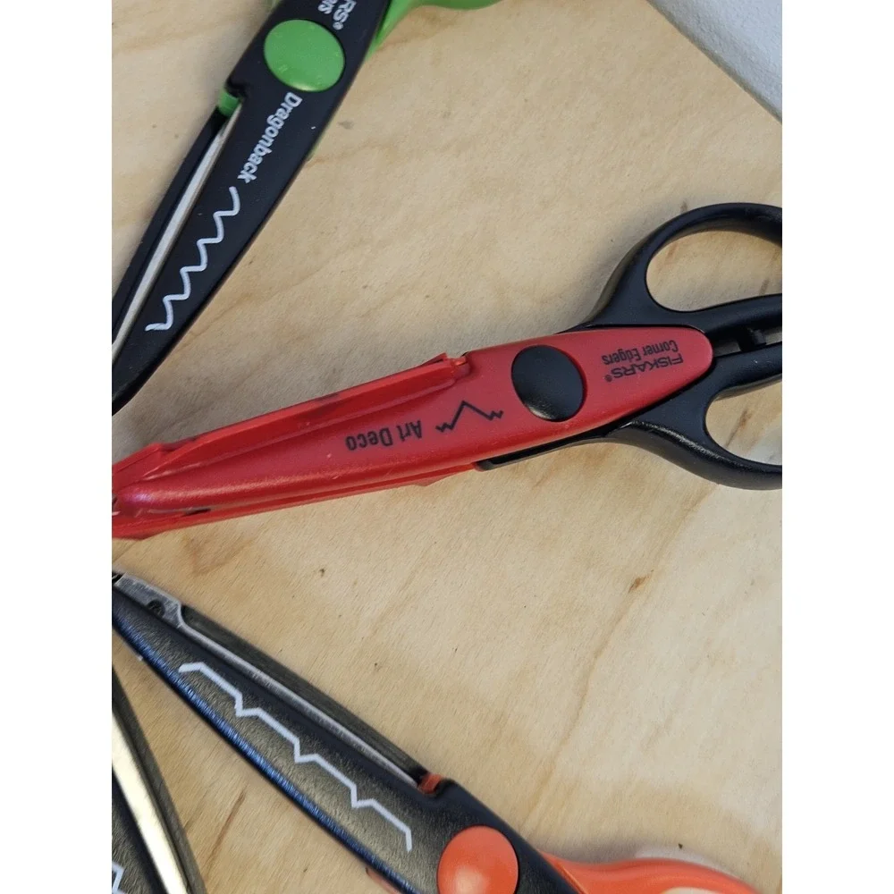 Lot of 9 Fiskars Paper Edgers Decorative Craft Scissors Assorted Patterns Colors